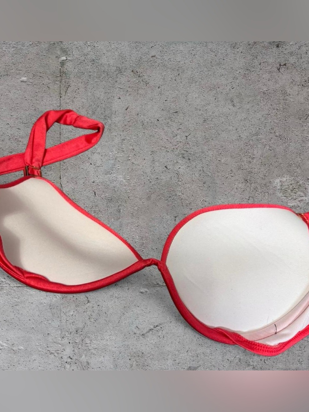 Victoria’s Secret Miraculous Bombshell Bikini Top - adds 2 cup sizes - Picture 2 of 4